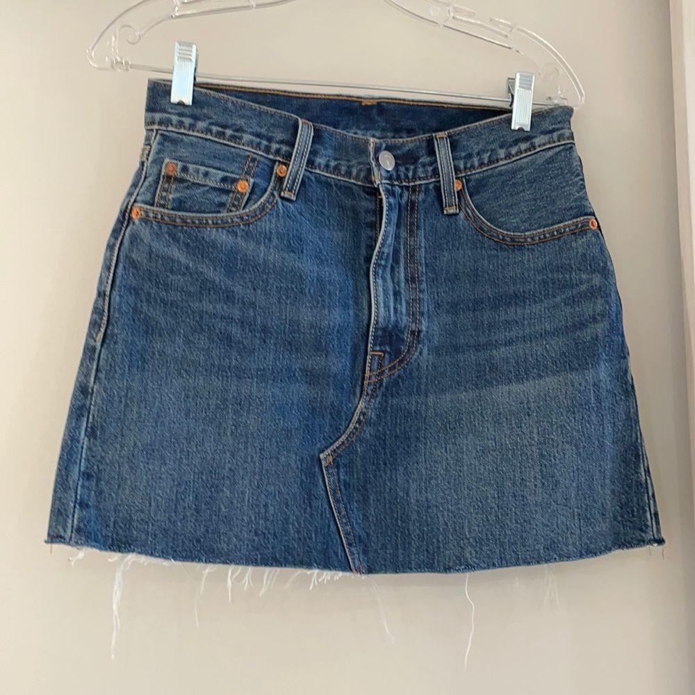 Levi’s mini Jean skirt